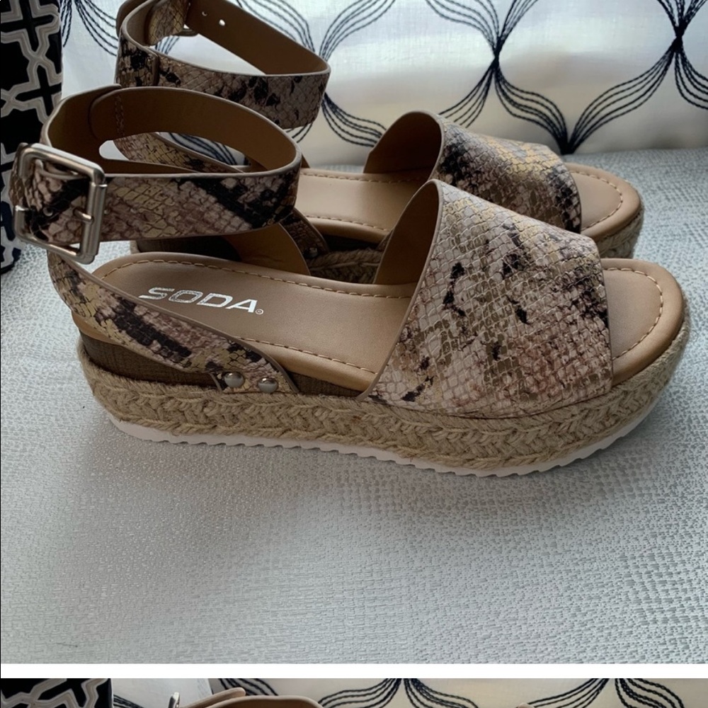 Soda Snake Skin platform Sandals women’s 6.5 or 8, 8.5,9,9.5 or 10